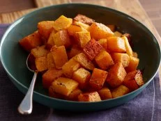 HOW TO COOK BUTTERNUT SQUASH
Laura B. Weiss
Food Network Kitchens
Butternut Squash, Olive Oil, Brown Sugar, Honey, Salt, Pepper