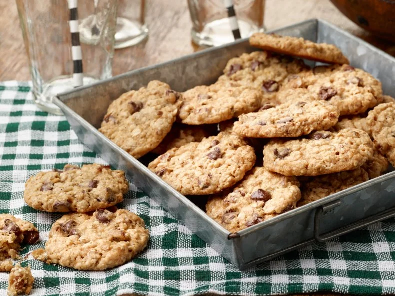 Chef Name: Wayne Harley Brachman

Full Recipe Name: Chocolate Chip Oatmeal Cookies

Talent Recipe: Wayne Harley Brachmanâ  s Chocolate Chip Oatmeal Cookies, as seen on Cooking Live

FNK Recipe: 

Project:  Foodnetwork.com, HOLIDAY/SUPER BOWL/COMFORT/HEALTHY

Show Name: Cooking Live

Food Network / Cooking Channel: Food Network