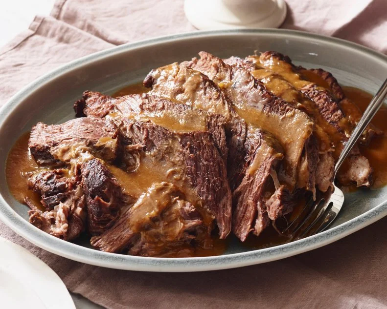 FNK SLOW COOKER POT ROAST
Food Network
Beef Chuck Roast, Olive Oil, Garlic, Yellow Onions, Tomato Paste, Beef Broth, Red Wine,
Worcestershire Sauce, Carrots, Parsley, Thyme, Bay Leaves, Celery