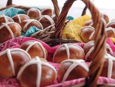 Hot Cross Buns, as seen on Food Network's The Pioneer Woman, Season 10.