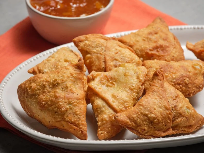 Classic 100, samosas