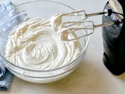 Giada De Laurentiis' Vanilla Frosting