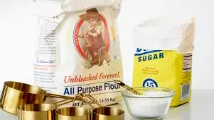 How to Measure Dry Ingredients