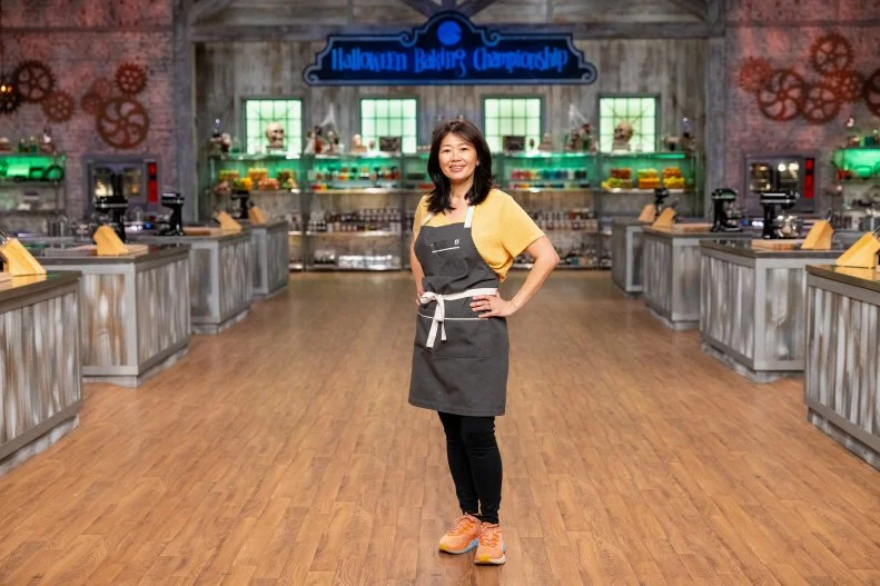 Contestant Lillian Chng, portrait, as seen on Halloween Baking Championship, Season 10.
