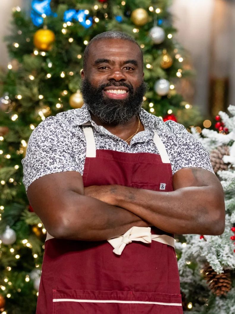 Contestant Andre Ward, portrait, as seen on Holiday Baking Championship, Season 11.