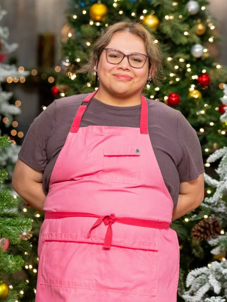 Contestant Jer Barrios, portrait, as seen on Holiday Baking Championship, Season 11.