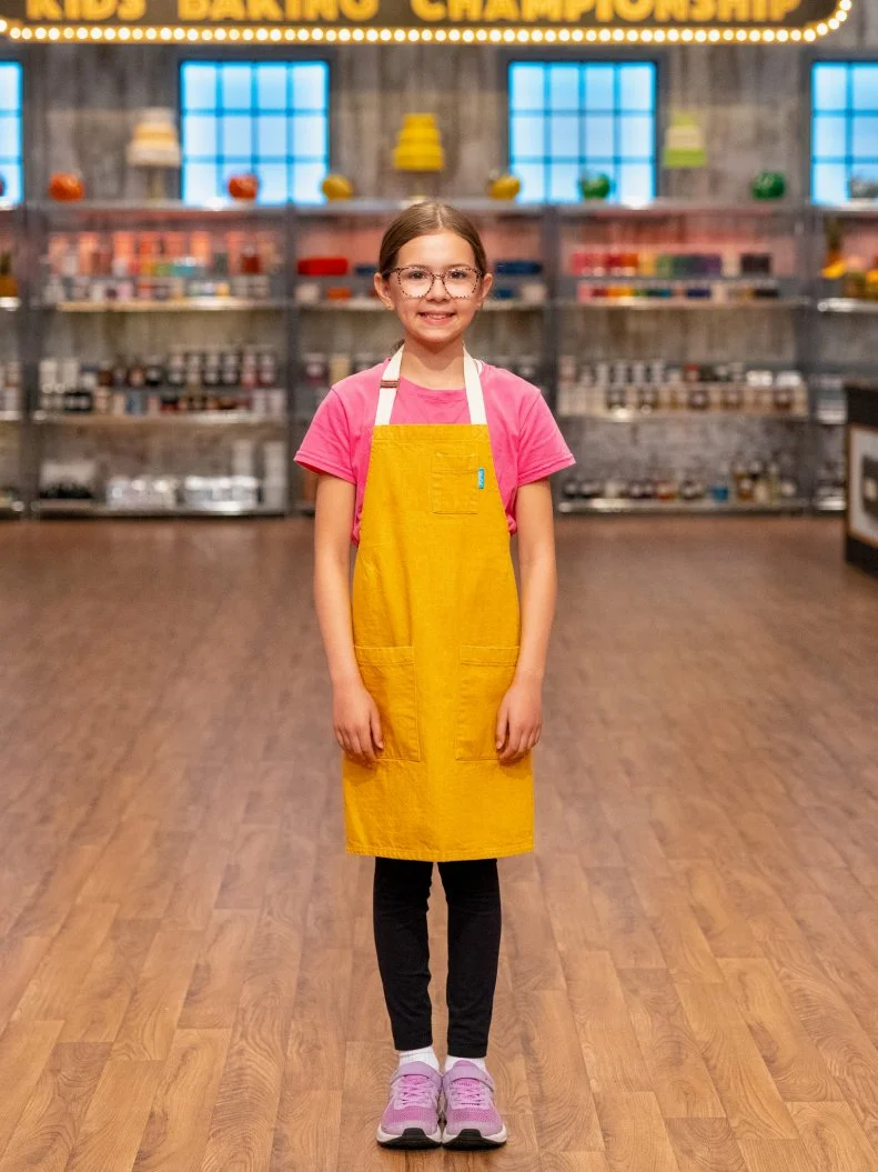 Contestant Carly Van Pelt, portrait, as seen on Kids Baking Championship, Season 13.