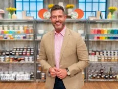 Host Jesse Palmer, portrait, as seen on Spring Baking Championship, Season 11.