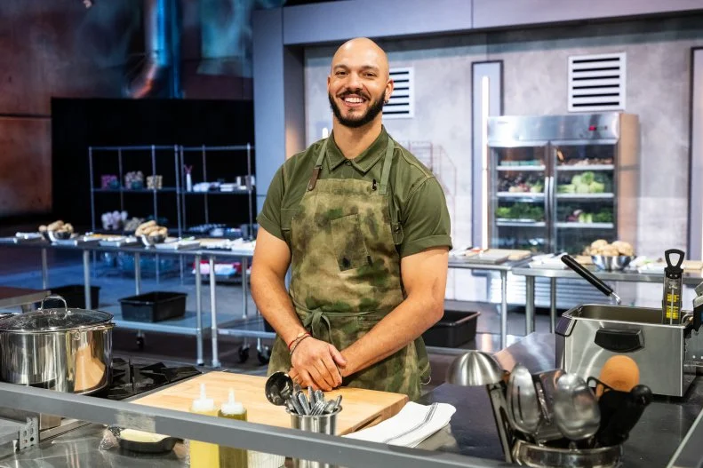 Chef LT Smith, as seen on 24 in 24: Last Chef Standing, Season 2.