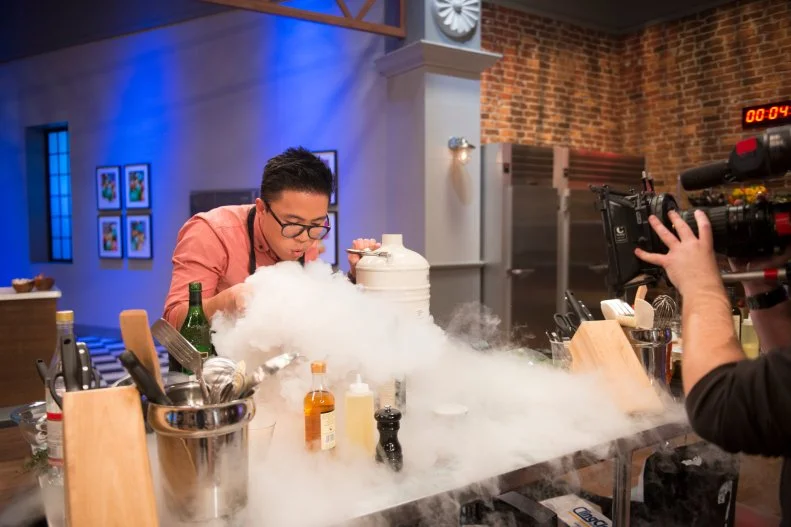 Viet Pham using molecular gastronomy on Food Network Star