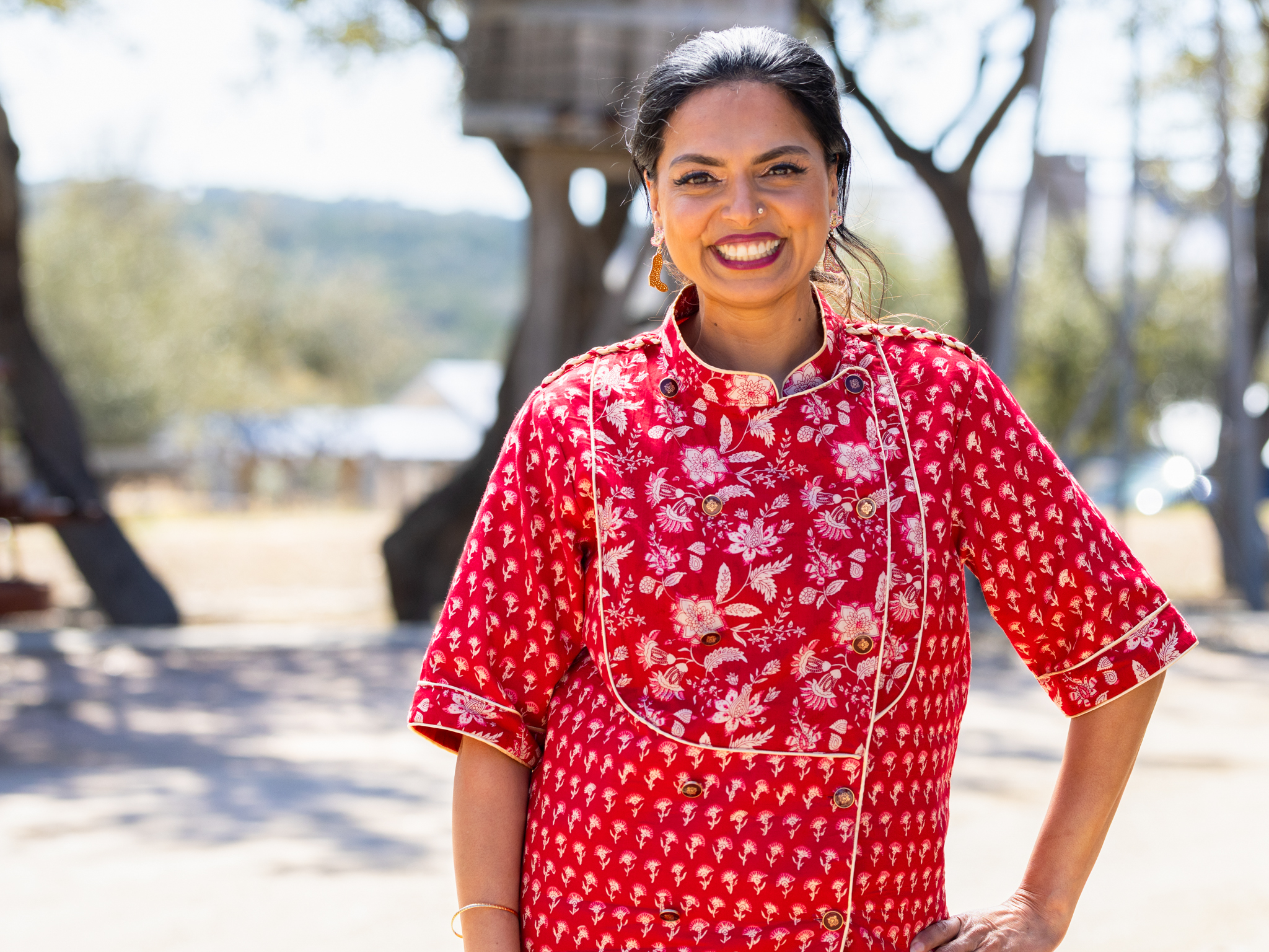 Host Maneet Chauhan, as seen on BBQ Brawl, Season 6